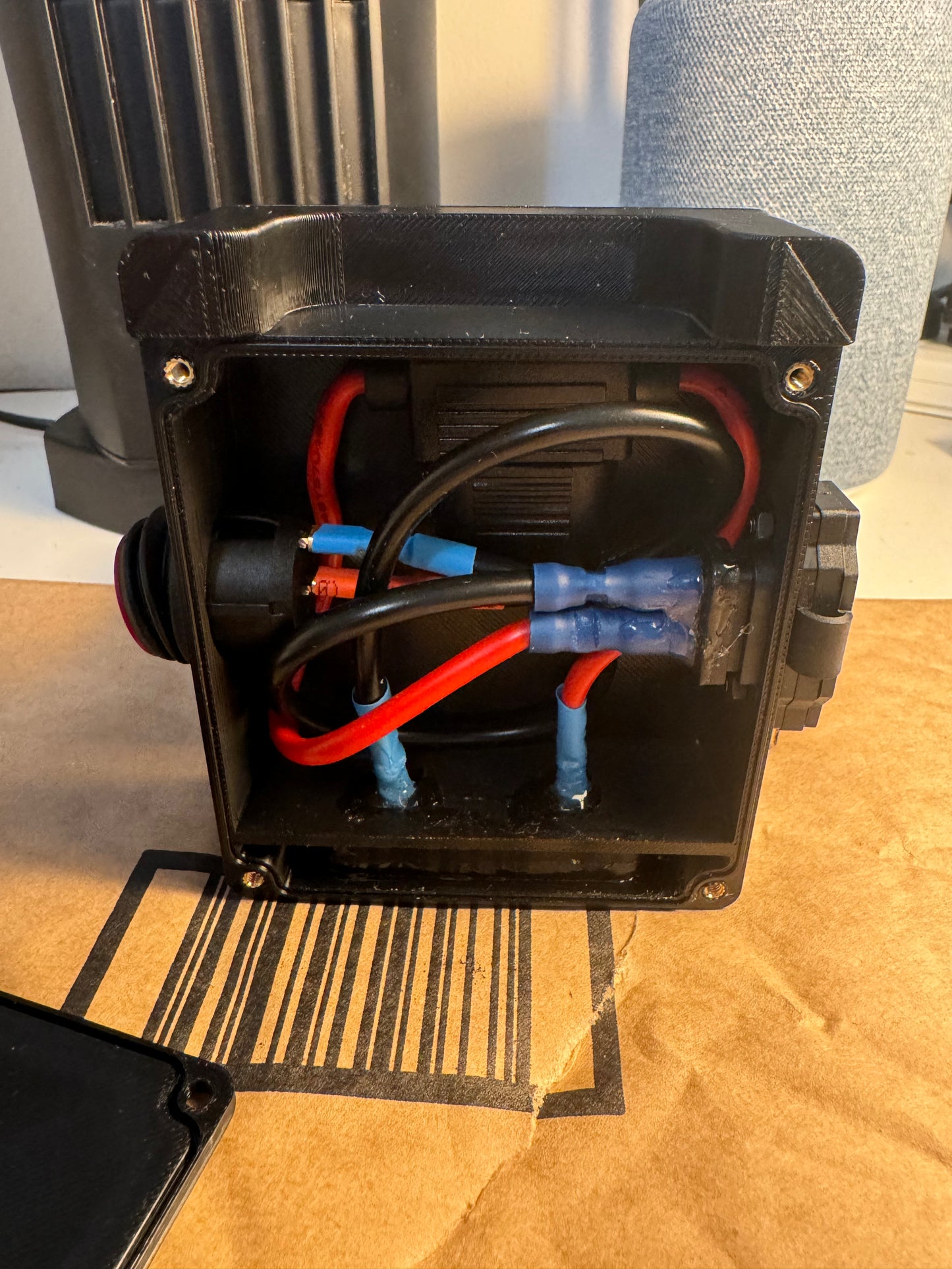 Swytch Snap-In Battery Adapter - Use Unoffical batteries with Swytch Kit!